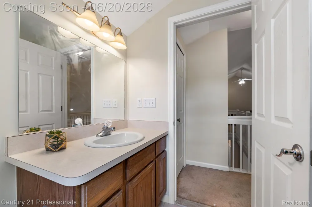 3305 Grove Lane Auburn Hills City, MI 48326