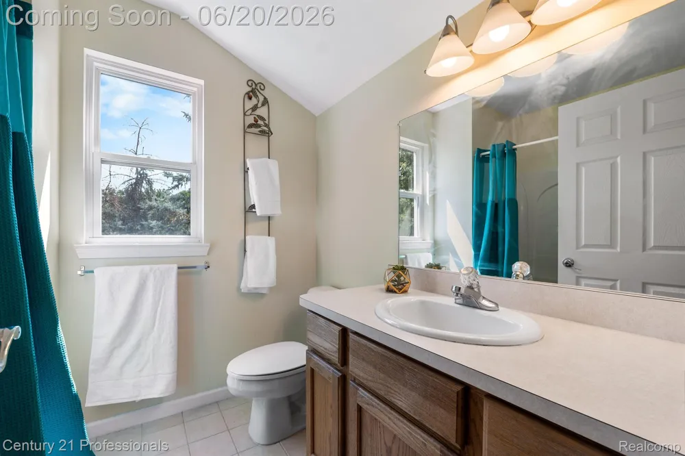 3305 Grove Lane Auburn Hills City, MI 48326