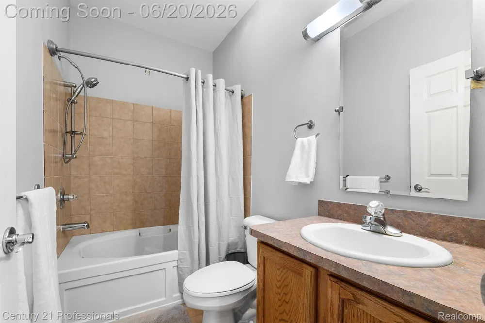 3305 Grove Lane Auburn Hills City, MI 48326