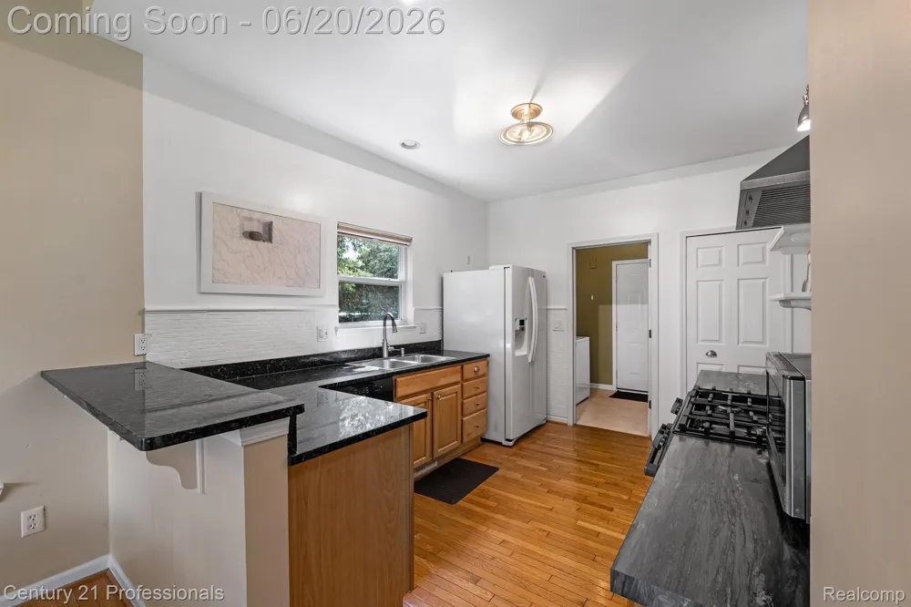 3305 Grove Lane Auburn Hills City, MI 48326