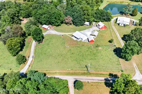105 Foothills Rd