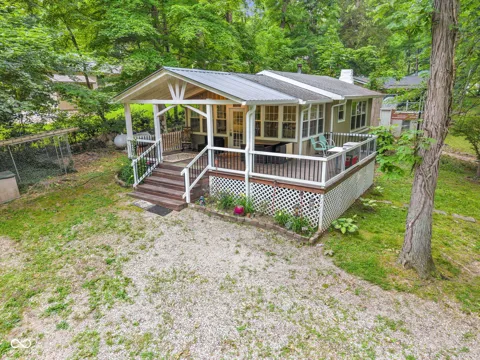11033 Dogwood Lane