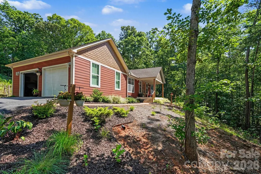1241 Hayes Road Columbus, NC 28722