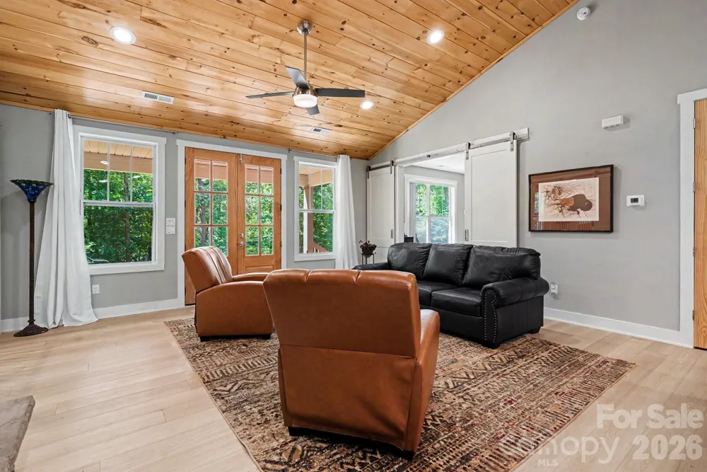 1241 Hayes Road Columbus, NC 28722
