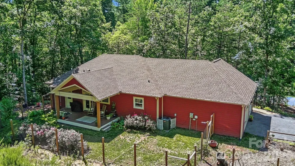 1241 Hayes Road Columbus, NC 28722