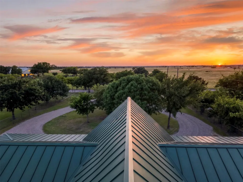 2270 Mitchell Road Krum, TX 76249
