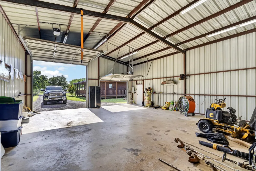 2270 Mitchell Road Krum, TX 76249