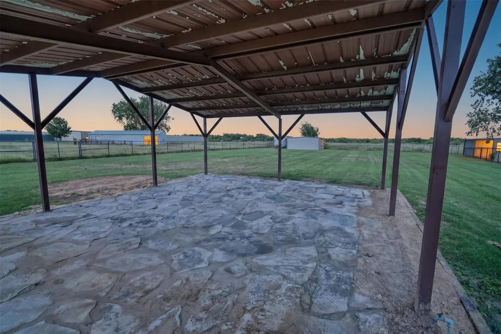 2270 Mitchell Road Krum, TX 76249