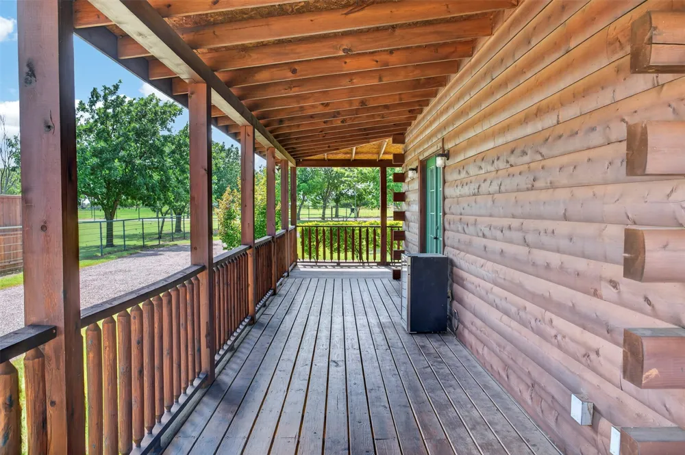 2270 Mitchell Road Krum, TX 76249