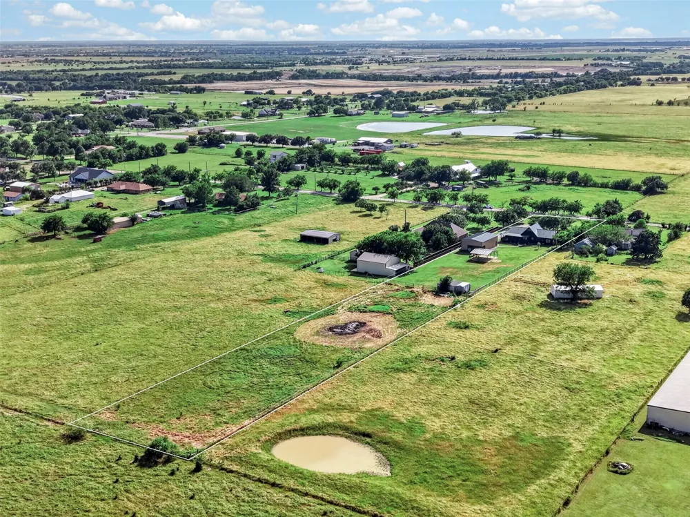 2270 Mitchell Road Krum, TX 76249