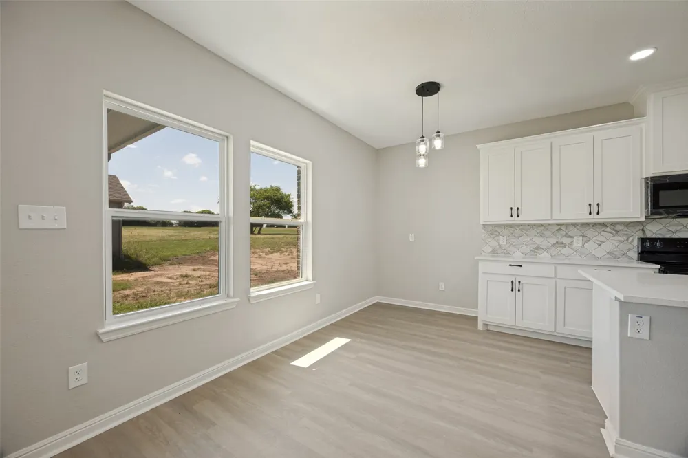 1948 County Road 1255 Savoy, TX 75479