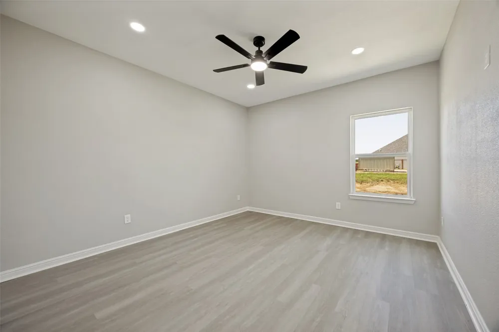 1948 County Road 1255 Savoy, TX 75479