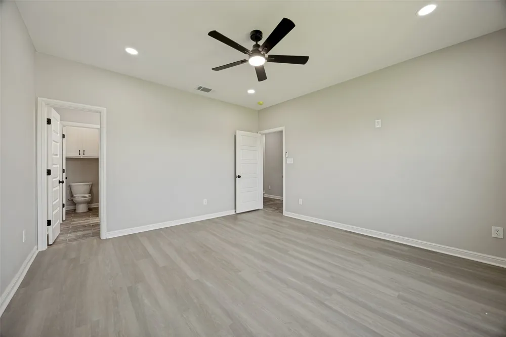 1948 County Road 1255 Savoy, TX 75479