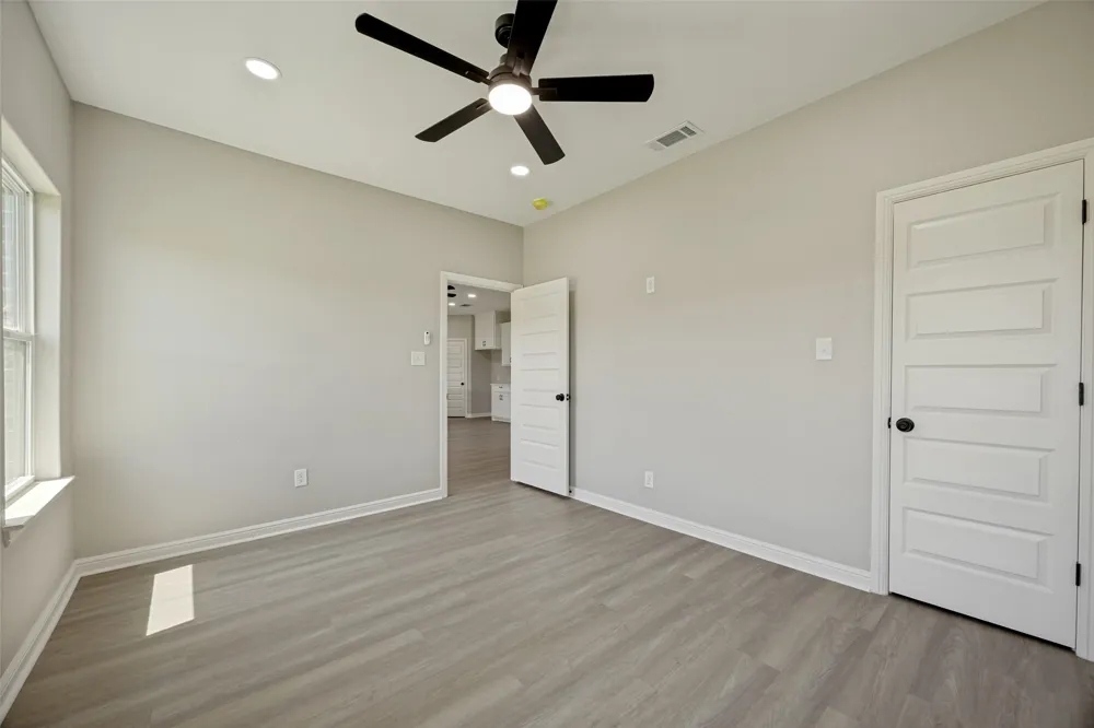 1948 County Road 1255 Savoy, TX 75479