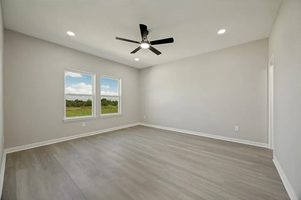 1948 County Road 1255 Savoy, TX 75479