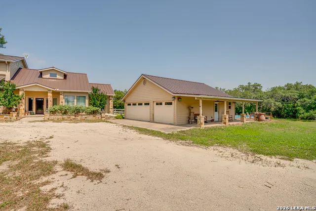 519 Brasstown Dr Blanco, TX 78606