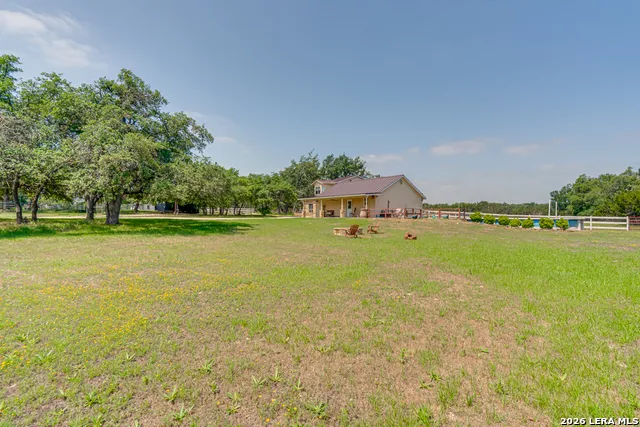 519 Brasstown Dr Blanco, TX 78606