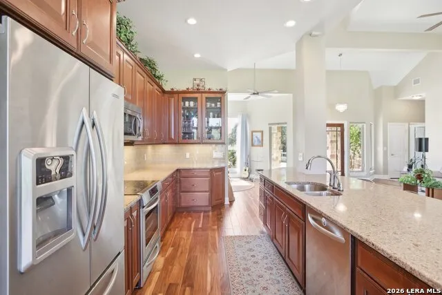 519 Brasstown Dr Blanco, TX 78606
