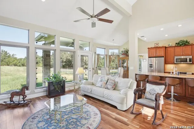 519 Brasstown Dr Blanco, TX 78606