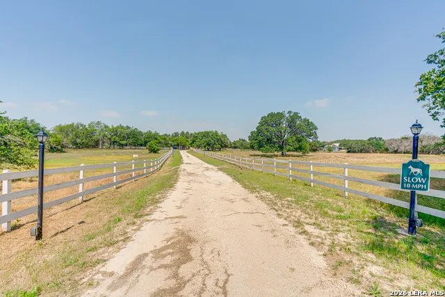 519 Brasstown Dr Blanco, TX 78606