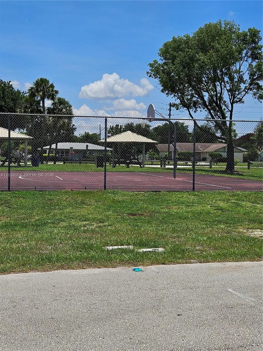 San Marcos Ave Fort Pierce, FL 34946