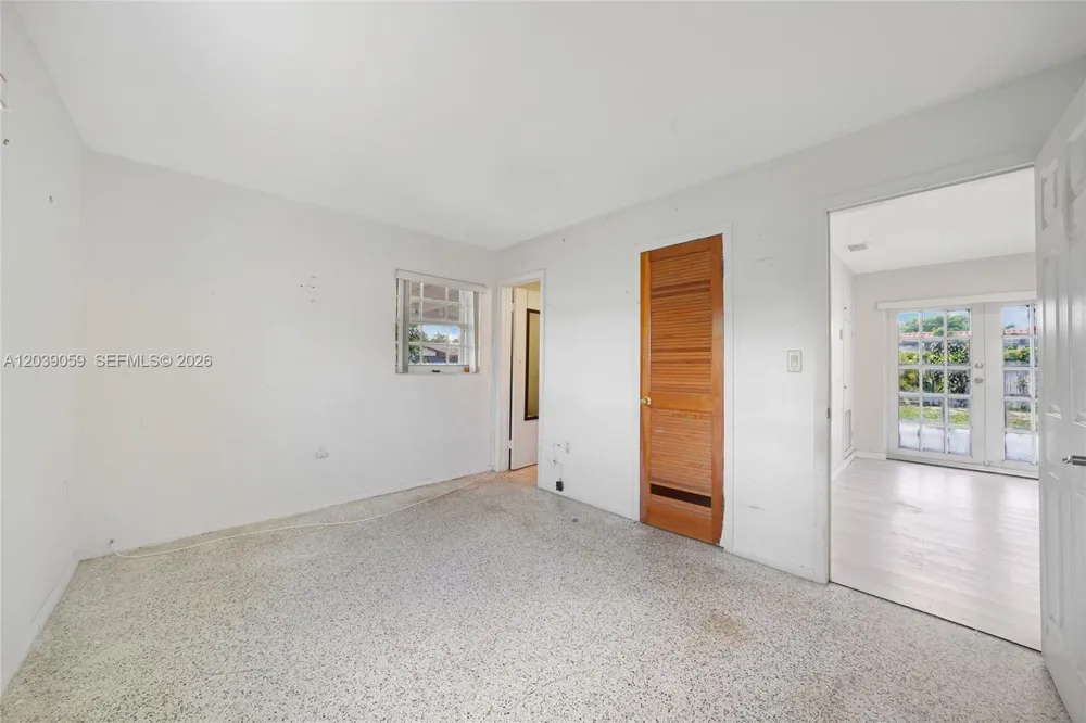 10051 SW 13th Ter Miami, FL 33174