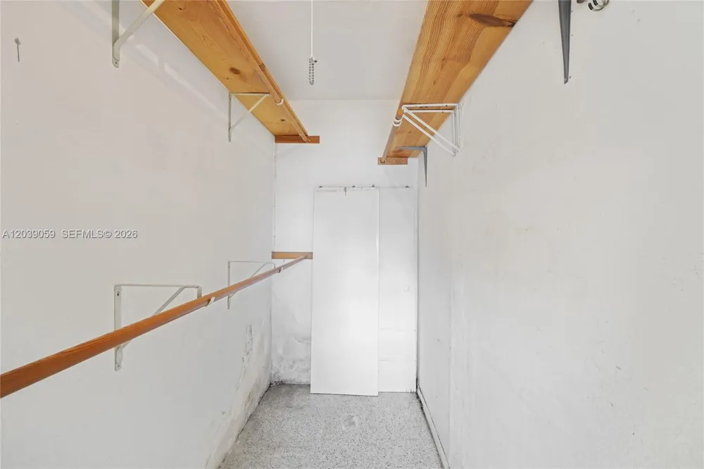 10051 SW 13th Ter Miami, FL 33174
