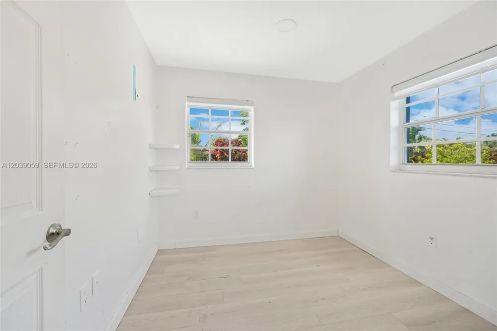 10051 SW 13th Ter Miami, FL 33174
