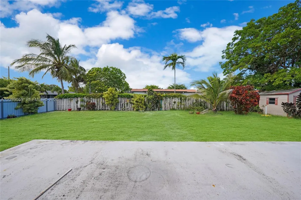 10051 SW 13th Ter Miami, FL 33174