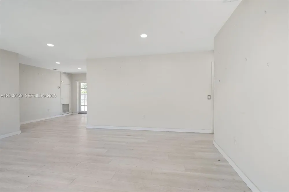 10051 SW 13th Ter Miami, FL 33174