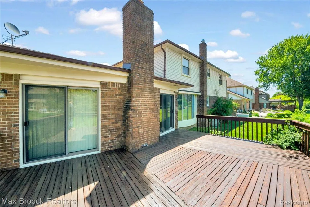 217 Stonetree Circle Rochester Hills City, MI 48309