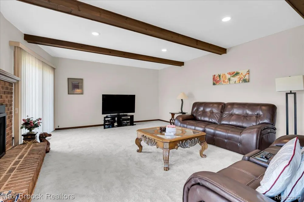 217 Stonetree Circle Rochester Hills City, MI 48309