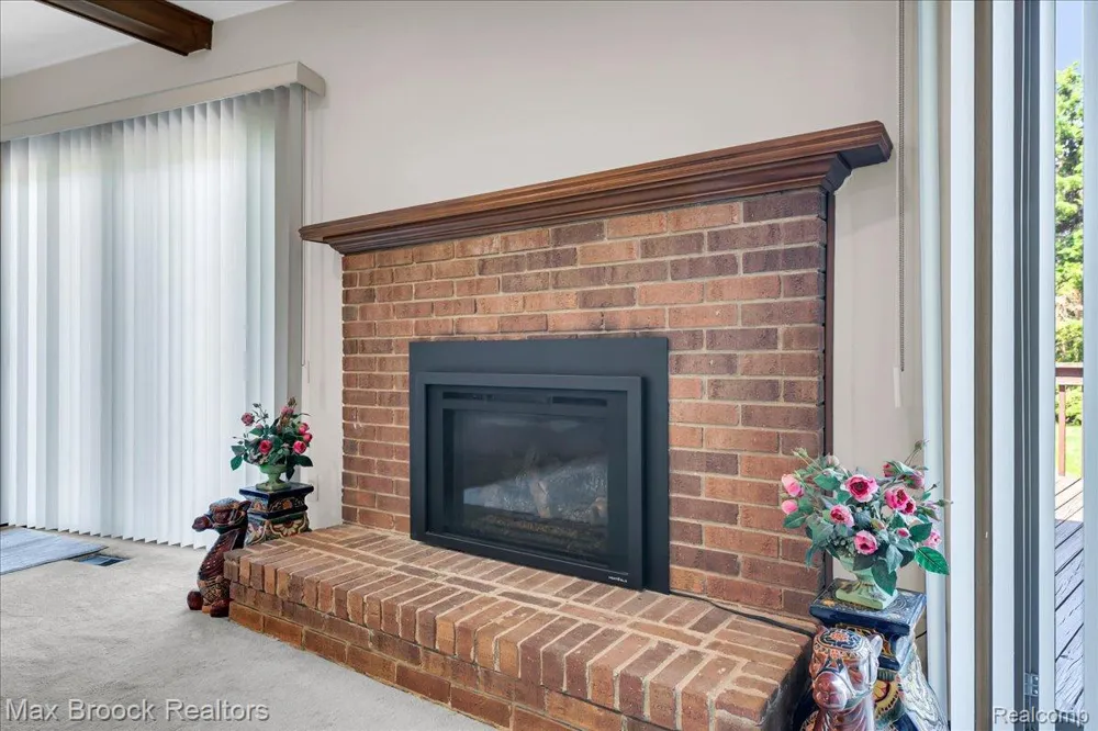 217 Stonetree Circle Rochester Hills City, MI 48309