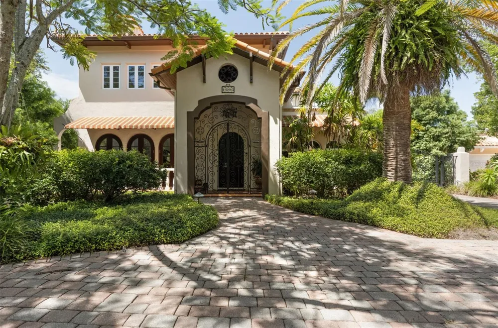 4803 W WOODMERE ROAD Tampa, FL 33609
