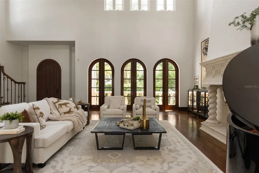 4803 W WOODMERE ROAD Tampa, FL 33609