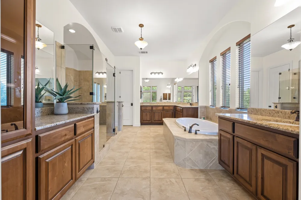 1301 Lions Lair Leander, TX 78641