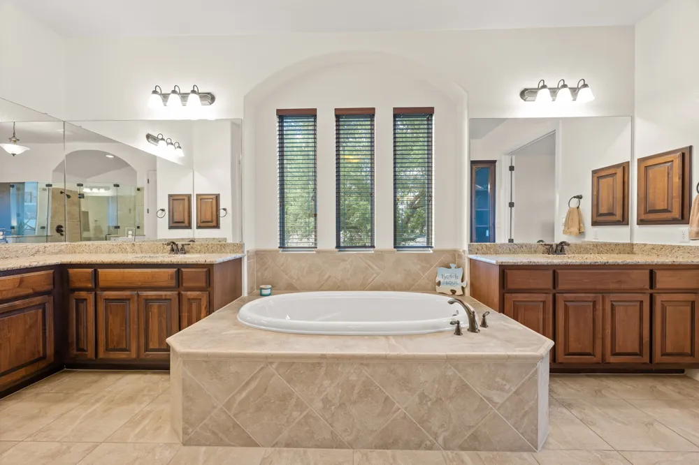 1301 Lions Lair Leander, TX 78641