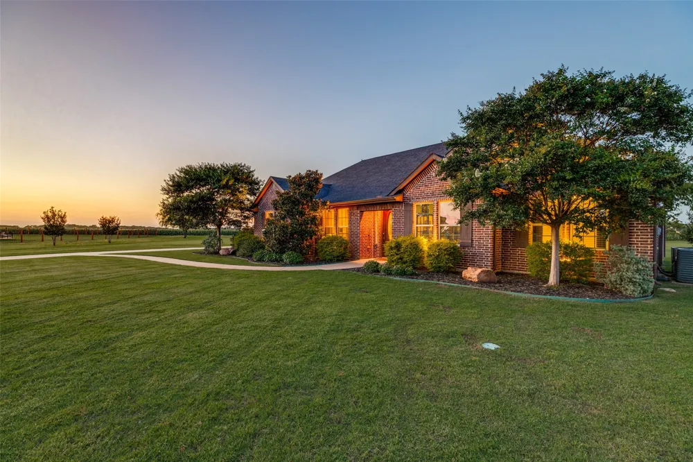 158 Whispering Winds Drive Gunter, TX 75058
