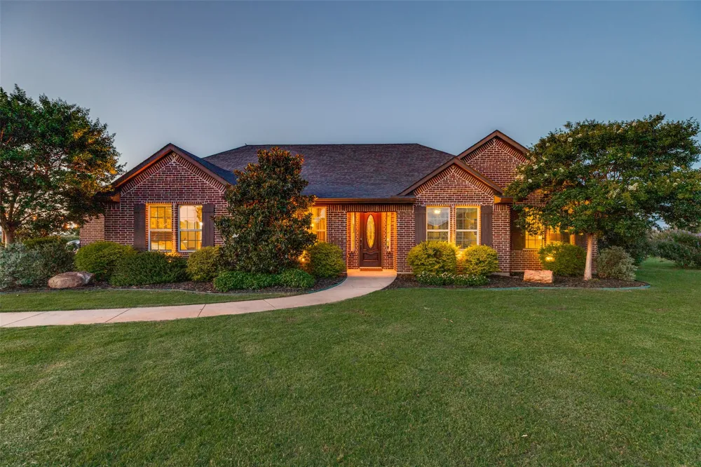 158 Whispering Winds Drive Gunter, TX 75058
