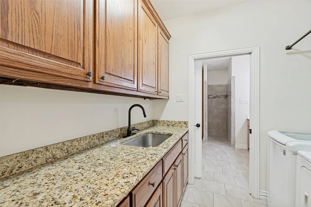 158 Whispering Winds Drive Gunter, TX 75058