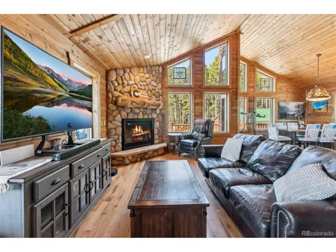 889 Venture Road