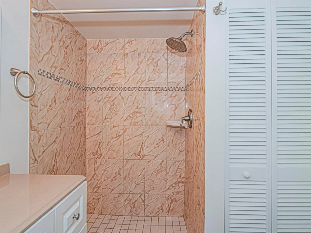 400 18th Street #G2 Vero Beach, FL 32960