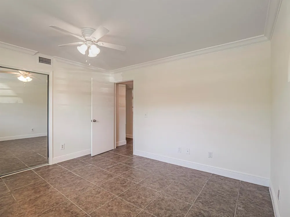 400 18th Street #G2 Vero Beach, FL 32960