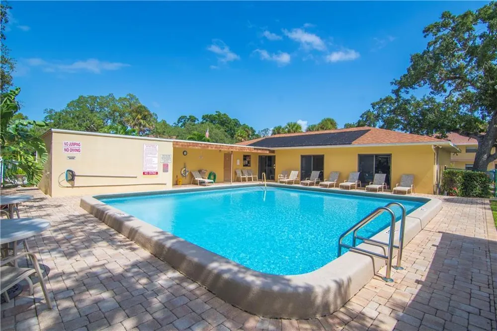 400 18th Street #G2 Vero Beach, FL 32960