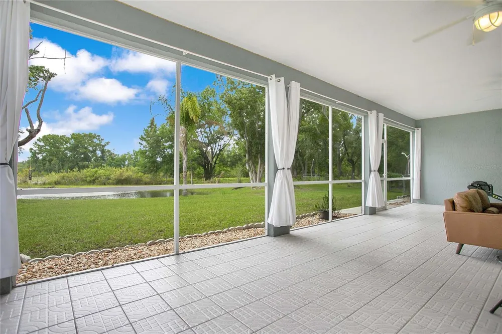 19616 LIVINGSTON AVENUE Lutz, FL 33559