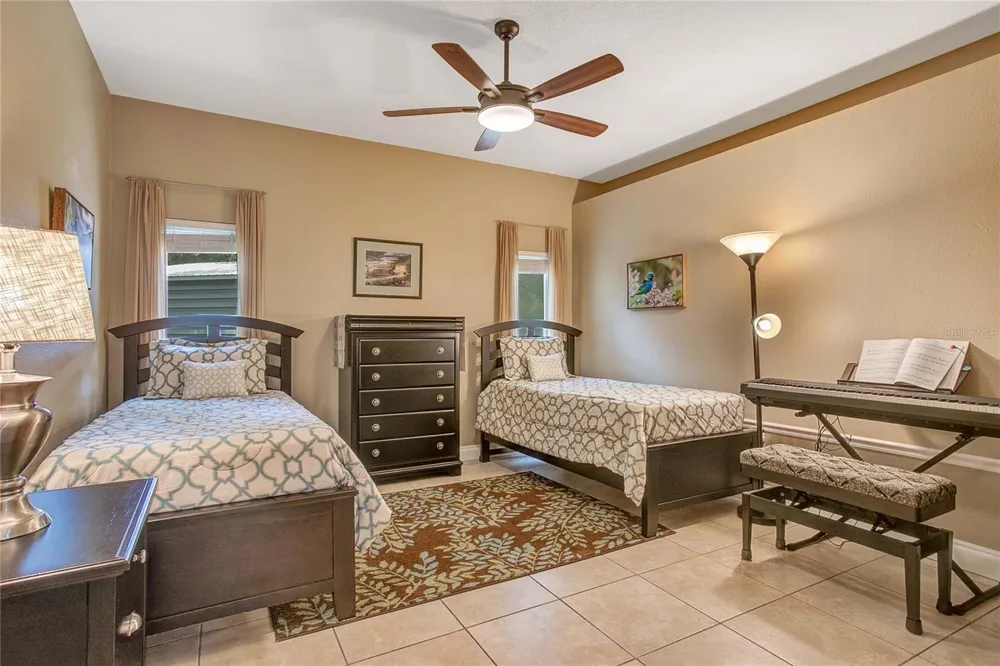 19616 LIVINGSTON AVENUE Lutz, FL 33559