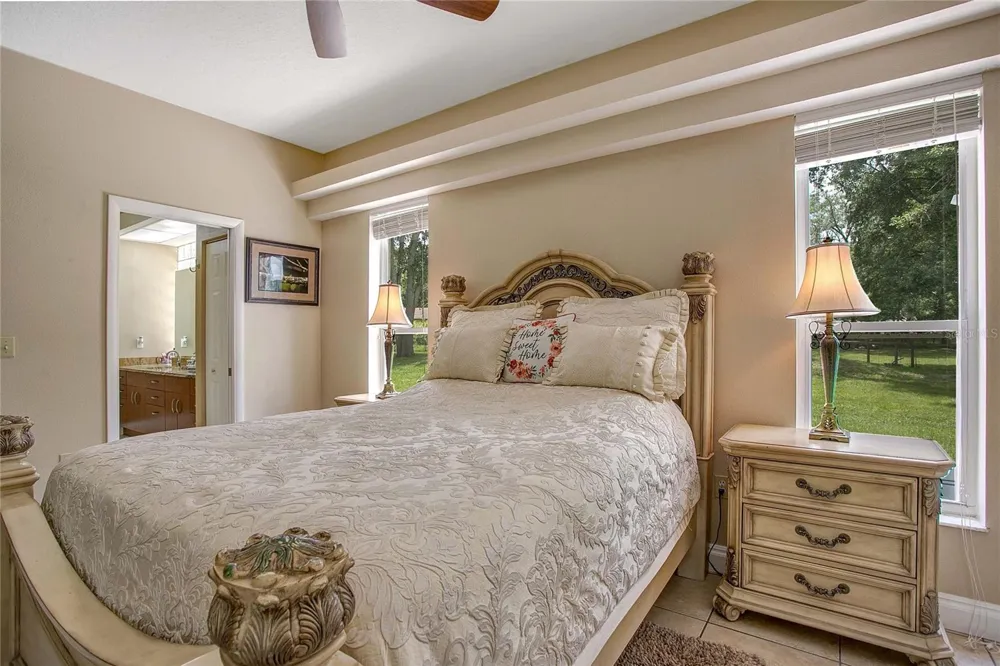 19616 LIVINGSTON AVENUE Lutz, FL 33559