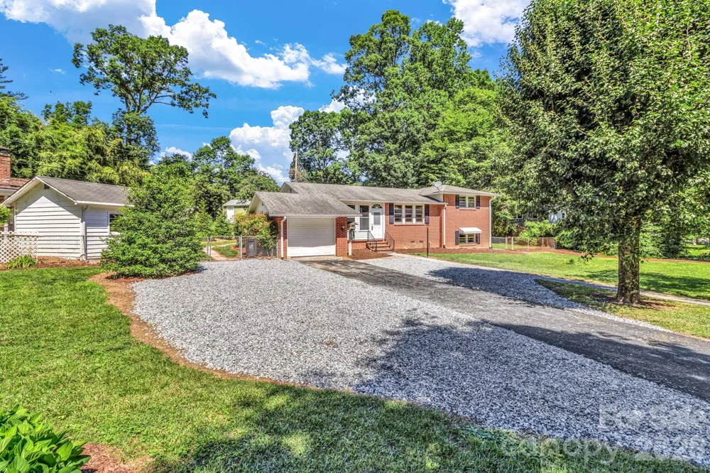 907 W Blue Ridge Road East Flat Rock, NC 28726