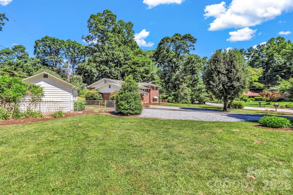 907 W Blue Ridge Road East Flat Rock, NC 28726