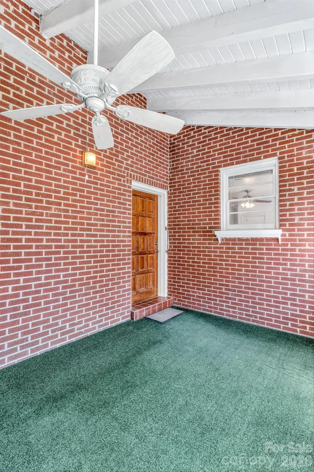 907 W Blue Ridge Road East Flat Rock, NC 28726